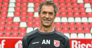 ভক্তের জীবন বাঁচানো চিকিৎসকের হাতেই উঠলো ফিফা ফেয়ার প্লে পুরস্কার