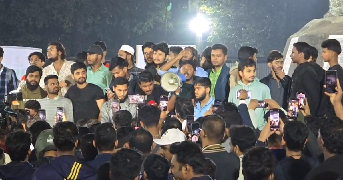 হাদির মৃত্যু সংবাদে উত্তাল ঢাকা, নজিরবিহীন বিক্ষোভ