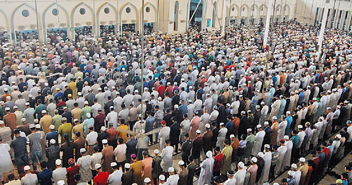 ওসমান হাদির জন্য সারাদেশের মসজিদে দোয়া অনুষ্ঠিত