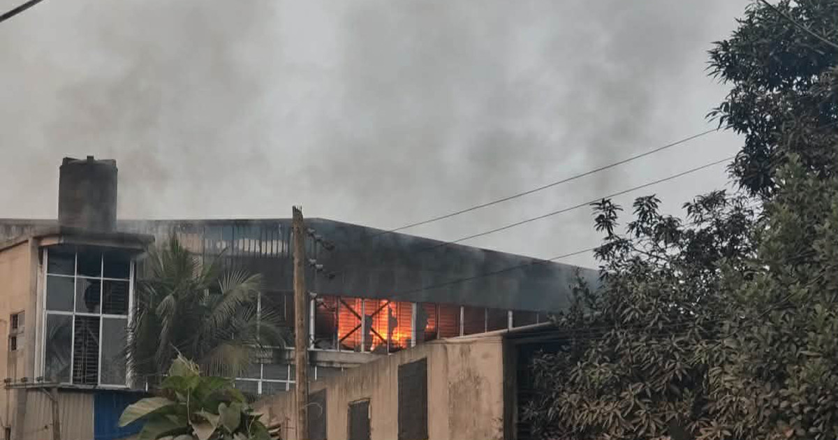 গাজীপুরে কারখানায় আগুন, নিয়ন্ত্রণে ৭ ইউনিট