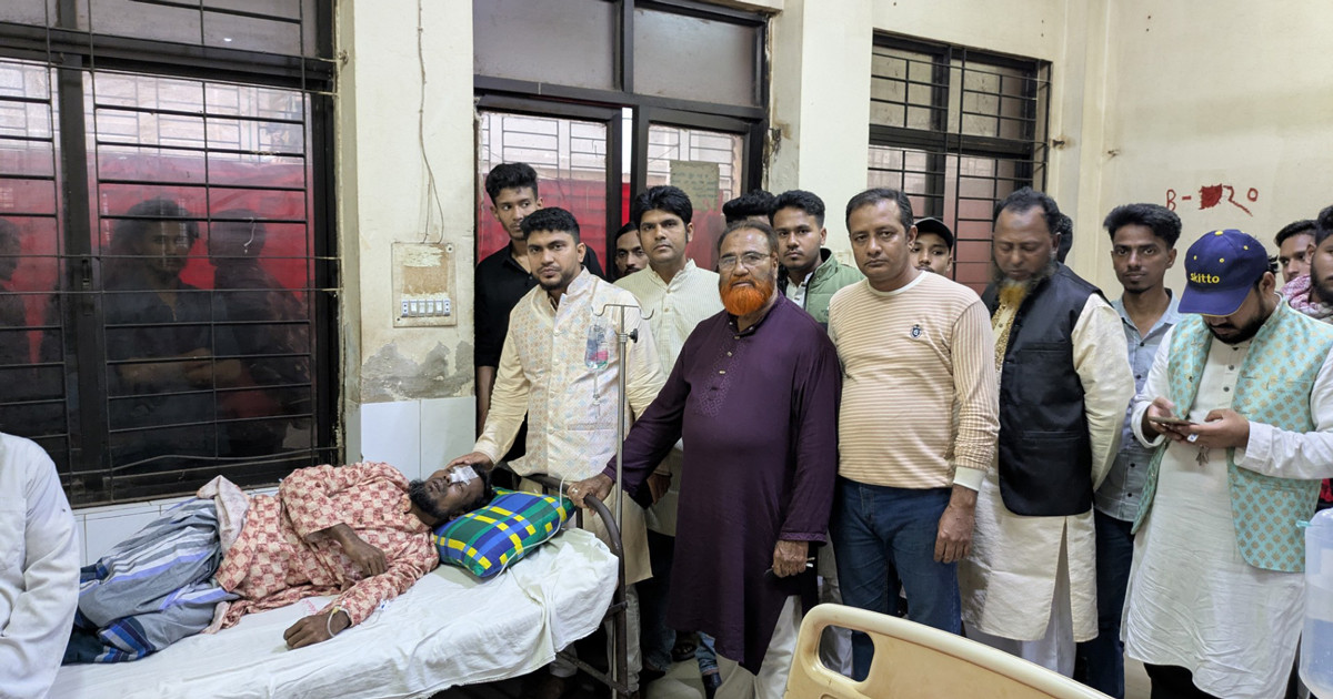 হাদির জন্য দোয়া চাওয়ায় হামলা চালাল আ. লীগ নেতাকর্মীরা