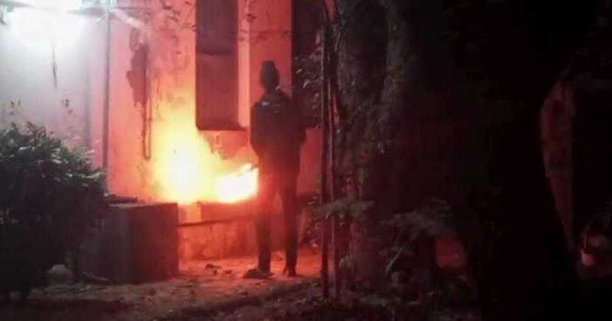 মাগুরায় বিটিভির মহাপরিচালকের বাসভবনে দুর্বৃত্তদের অগ্নিসংযোগ