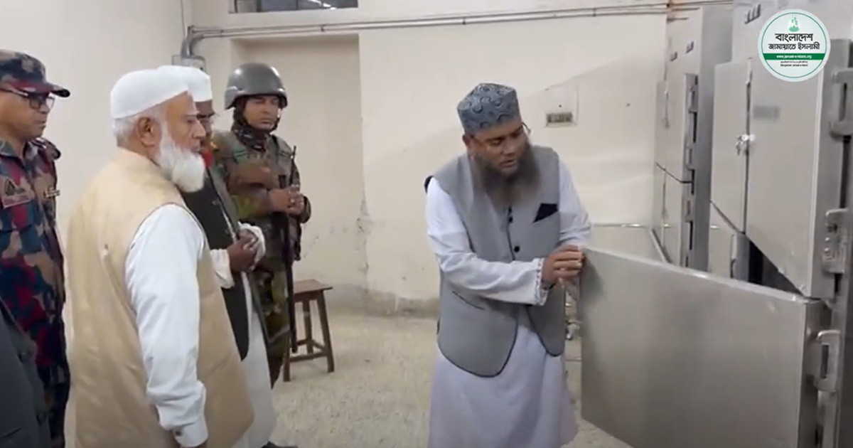 বিমানবন্দরে নেমেই শহীদ ওসমান হাদির লাশ দেখতে গেলেন জামায়াত আমির