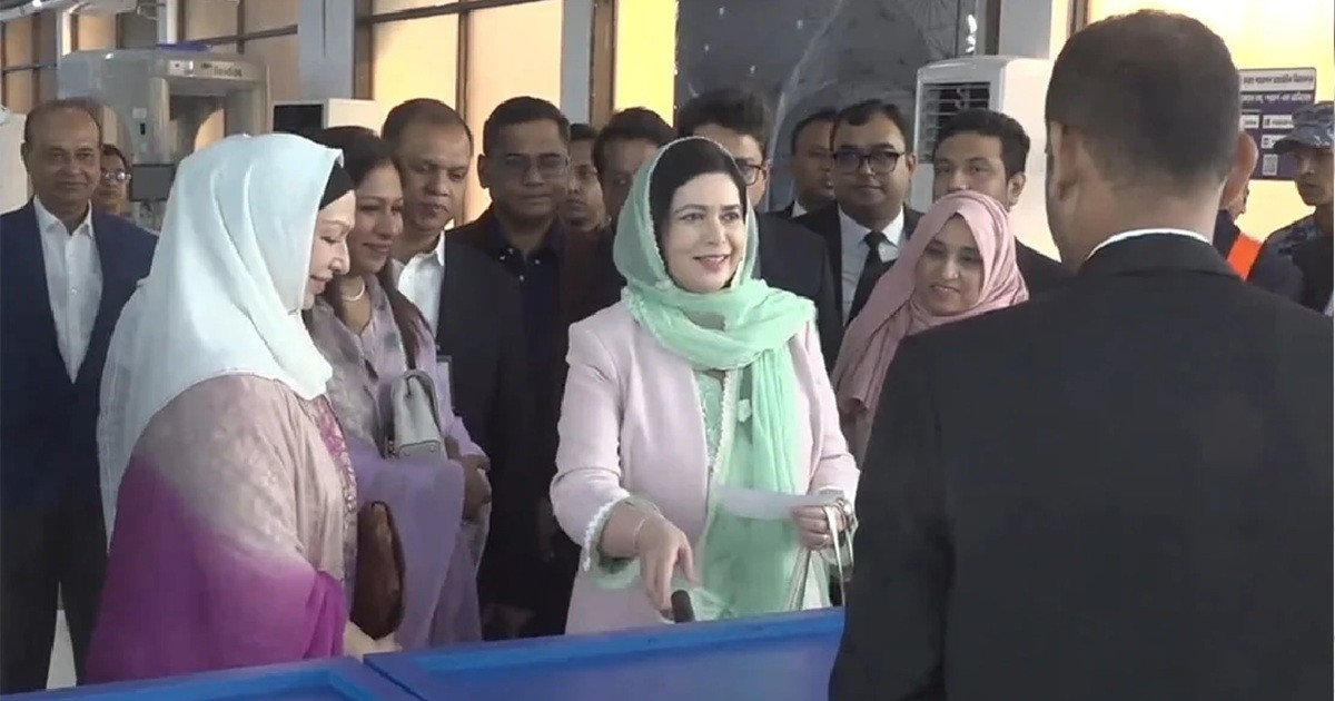 লন্ডনের উদ্দেশ্যে ঢাকা ছাড়লেন ডা. জুবাইদা রহমান