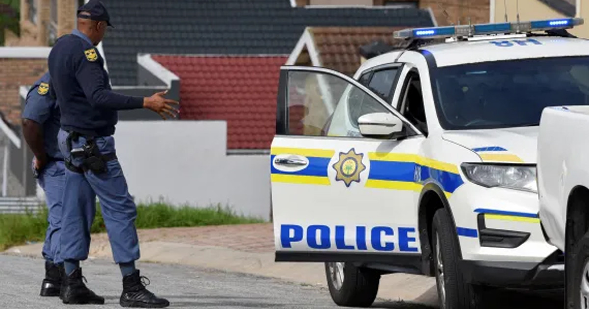 দক্ষিণ আফ্রিকায় বন্দুকধারীদের হামলা, নিহত ১০