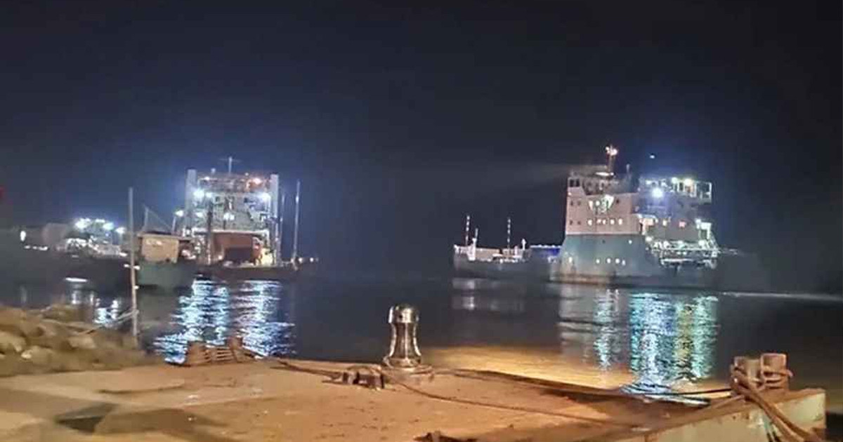 দৌলতদিয়া-পাটুরিয়ায় ফেরি চলাচল স্বাভাবিক