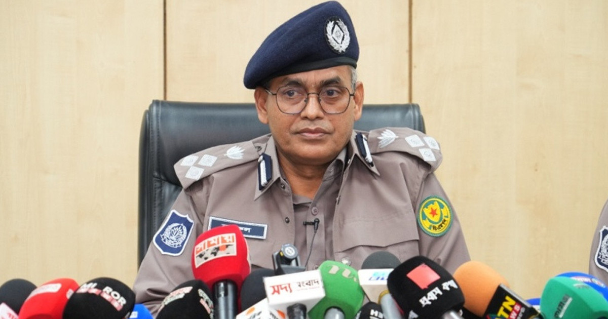 প্রথম আলো ও ডেইলি স্টারে হামলার ঘটনায় গ্রেপ্তার ১৭