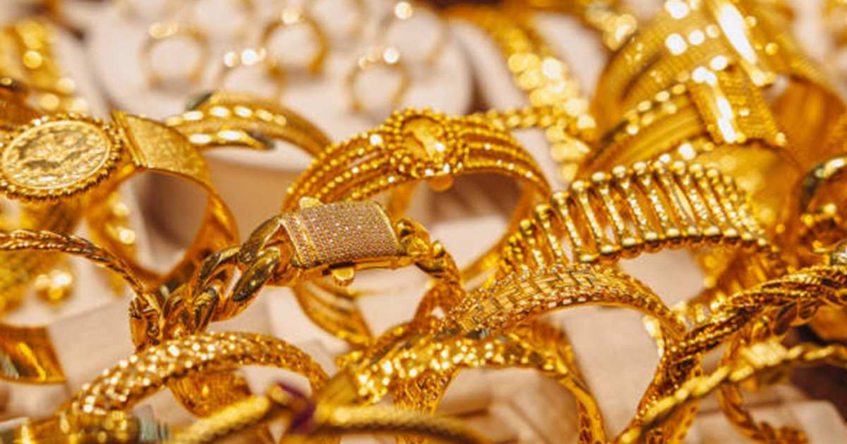 বাংলাদেশে আজ ইতিহাসের সর্বোচ্চ দামে প্রতি ভরি স্বর্ণ বিক্রি হবে