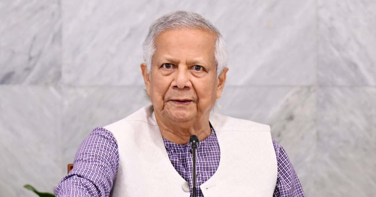 প্রধান উপদেষ্টাকে এখন কঠোর হতেই হবে