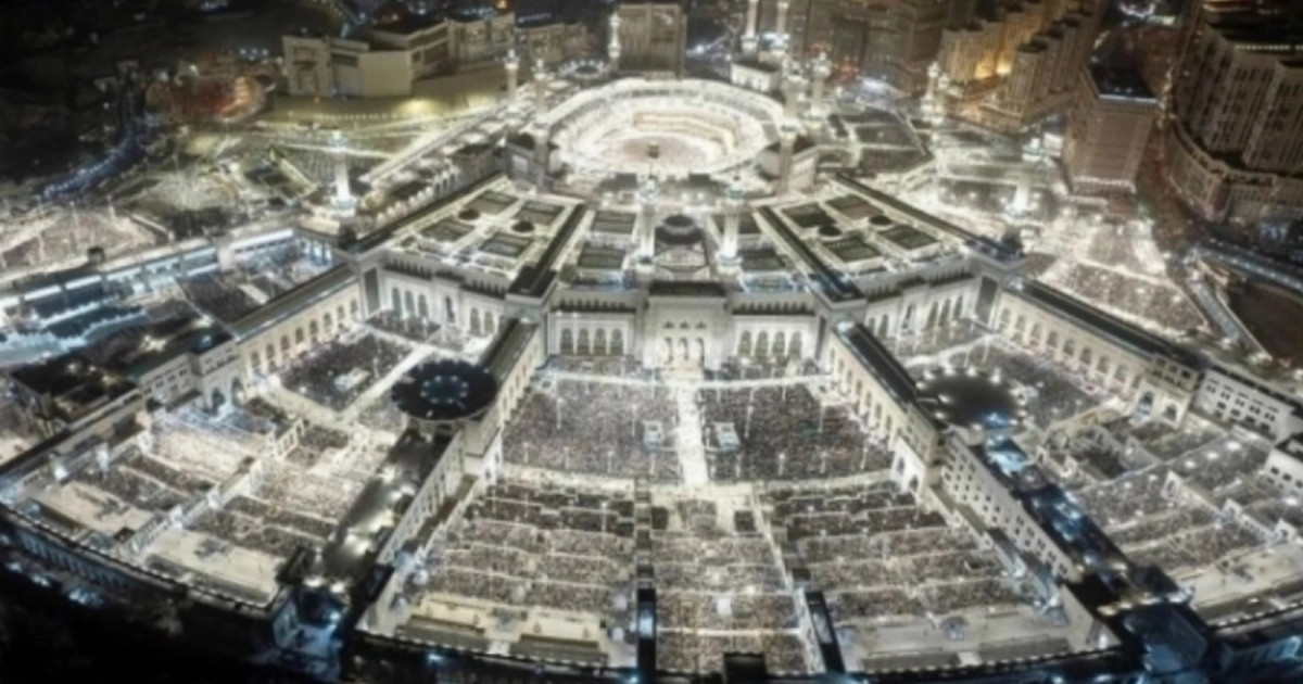 মক্কার গ্র্যান্ড মসজিদে বয়স্ক ও প্রতিবন্ধী ব্যক্তিদের জন্য নির্ধারিত বিশেষ পথ