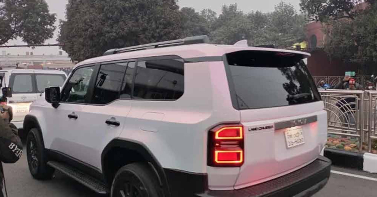 তারেক রহমানের জন্য বিমানবন্দরে পৌঁছেছে বুলেটপ্রুফ গাড়ি