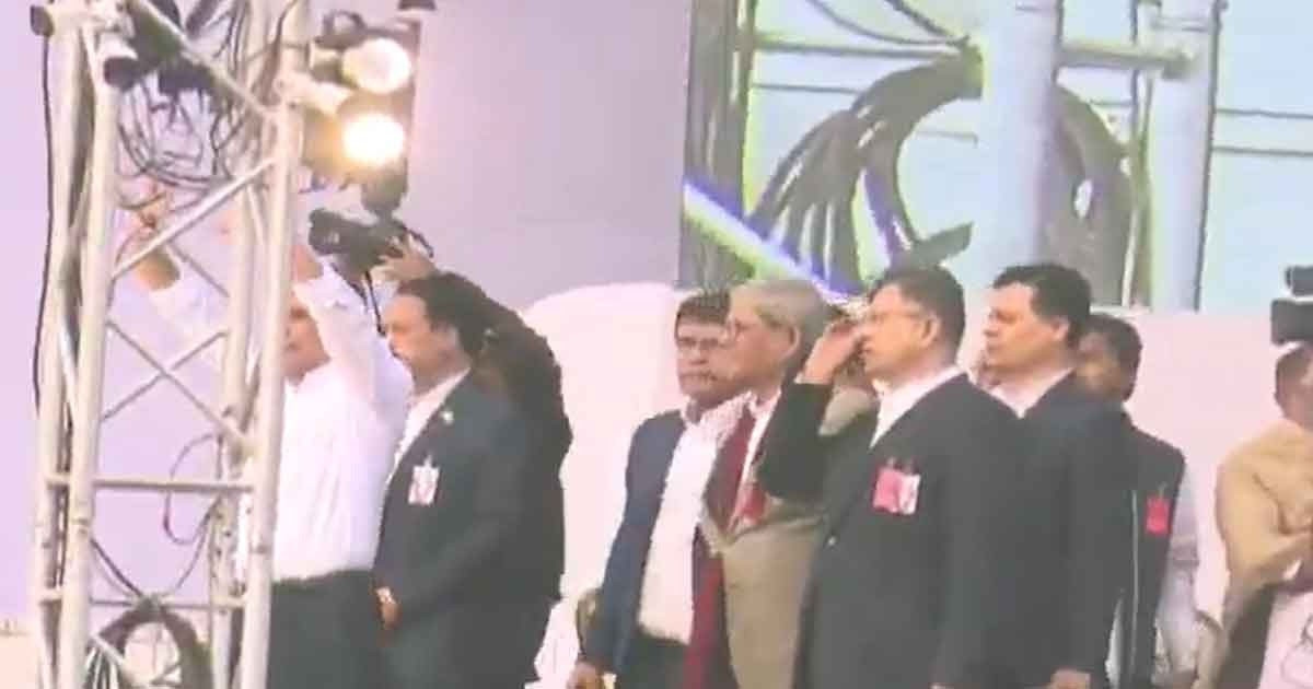 সংবর্ধনা মঞ্চে তারেক রহমান