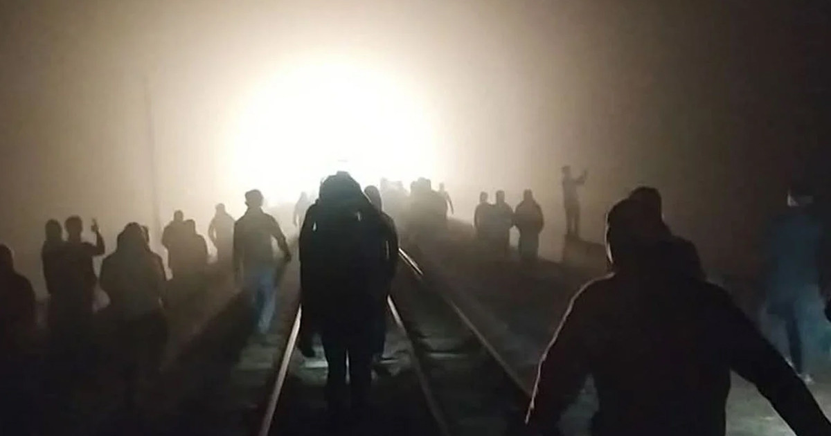 চলন্ত ট্রেনের নিচে কাটা পড়লো বৌ-শাশুড়ি, হাসপাতালে গেলো অনাদ্রীর প্রাণ