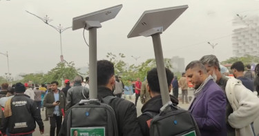 হঠাৎ দুই যুবককে ঘিরে ৩০০ ফিটে বিএনপি নেতাকর্মীদের ভিড়