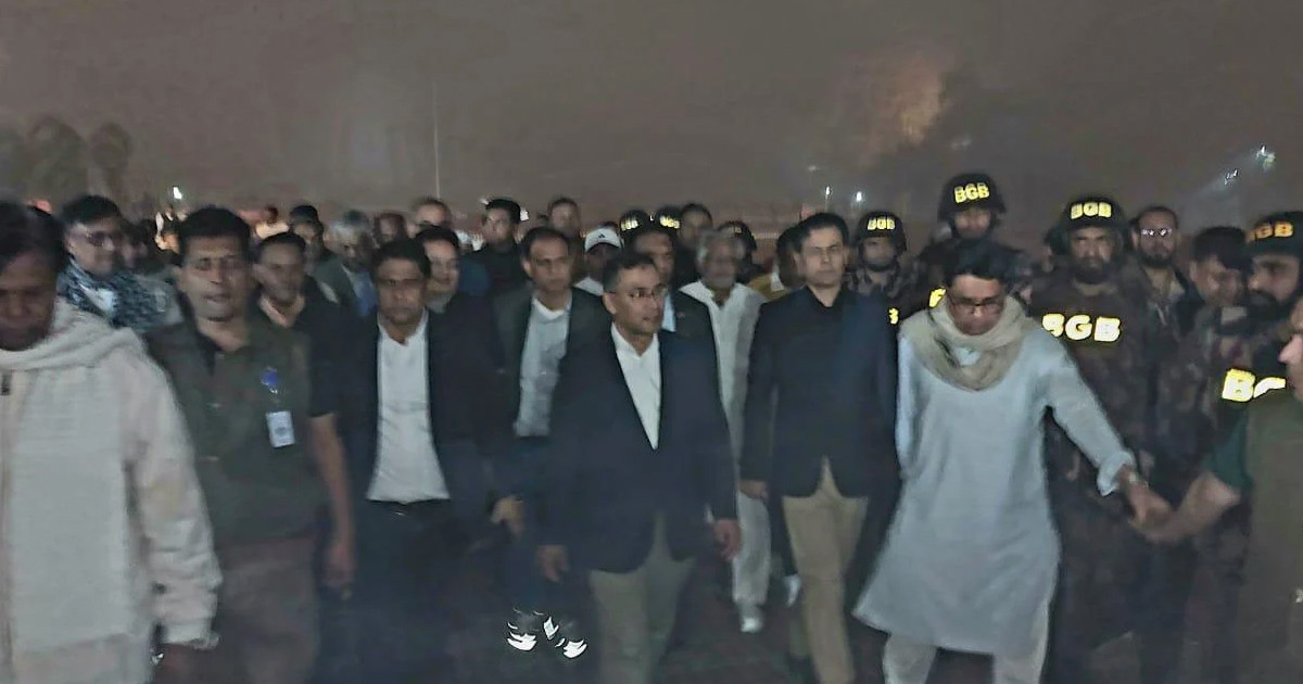 জাতীয় স্মৃতিসৌধে তারেক রহমান