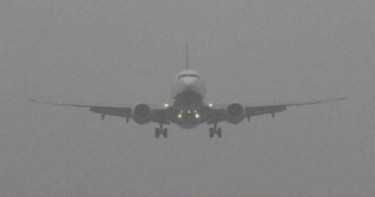 ঘন কুয়াশায় ঢাকায় নামতে না পেরে ৫ ফ্লাইট গেলো কলকাতা