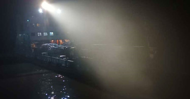 কুয়াশায় দেখা যাচ্ছে না বিকন বাতি,  পদ্মায় ফেরি চলাচল বন্ধ