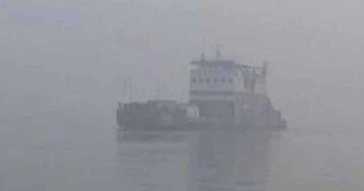 দেশজুড়ে সব ধরনের নৌযান চলাচল বন্ধ