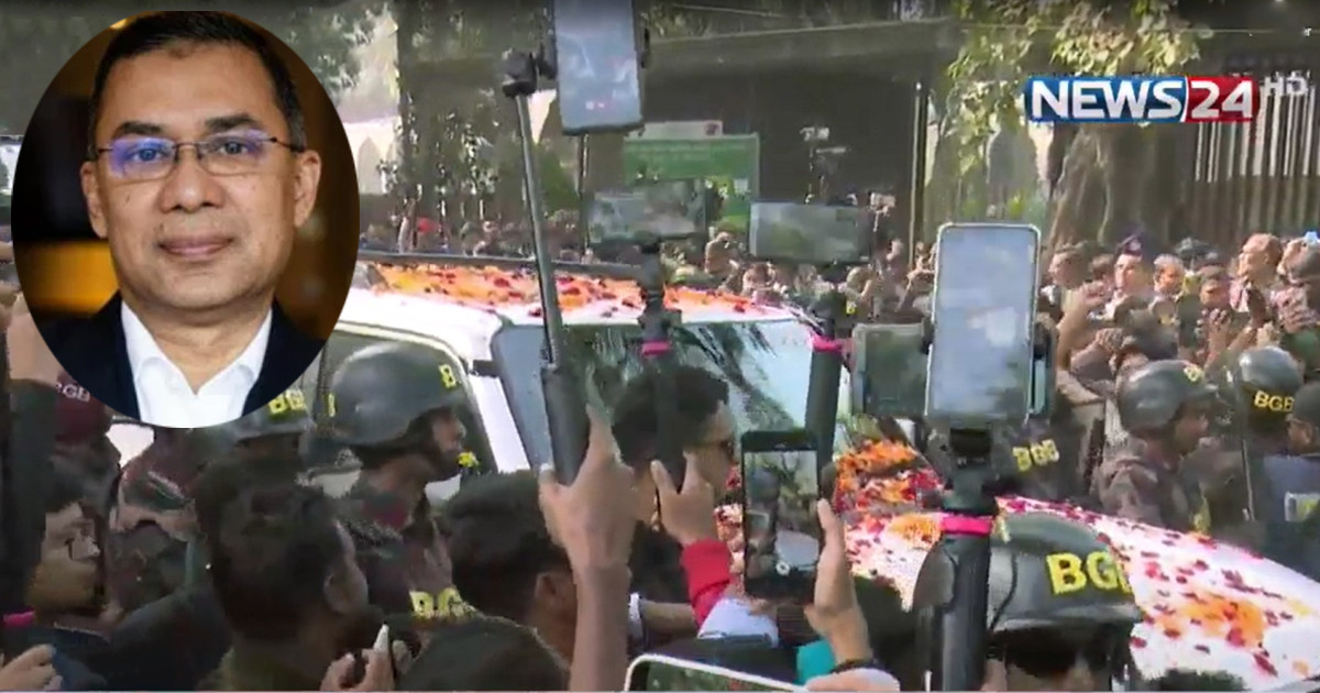 শহীদ ওসমান হাদির কবর জিয়ারতে ঢাবিতে তারেক রহমান