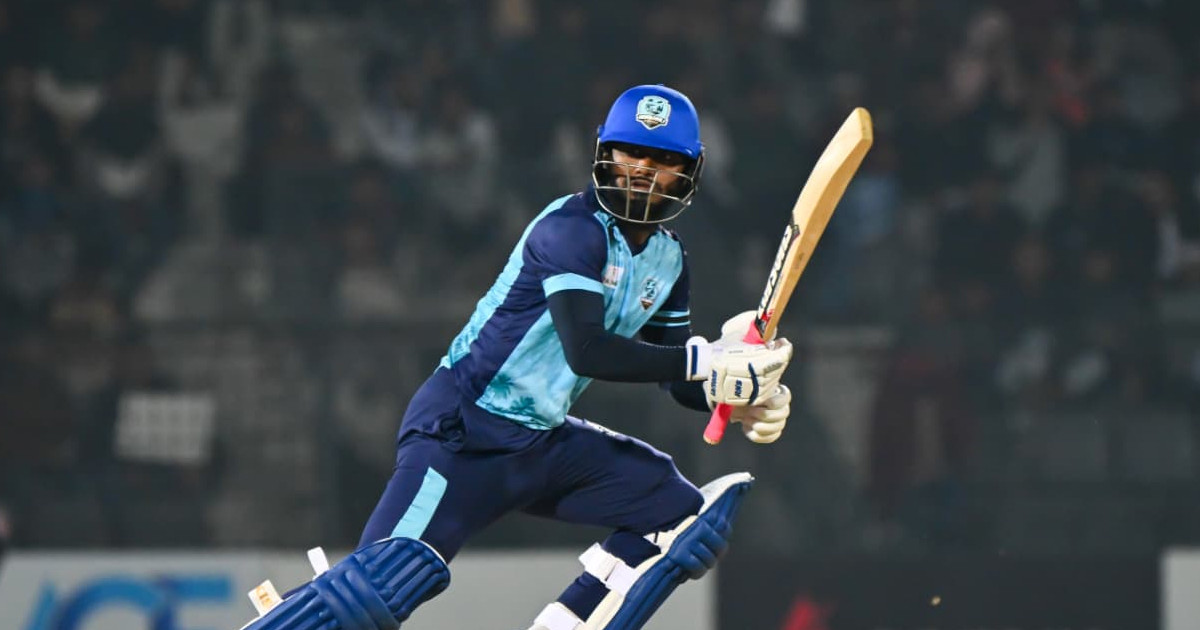 অঙ্কন-জাকেরের ব্যাটে নোয়াখালীর লড়াকু পুঁজি