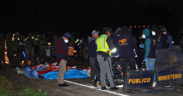 গুয়াতেমালায় যাত্রীবাহী বাস খাদে পড়ে নিহত ১৫, আহত ১৯