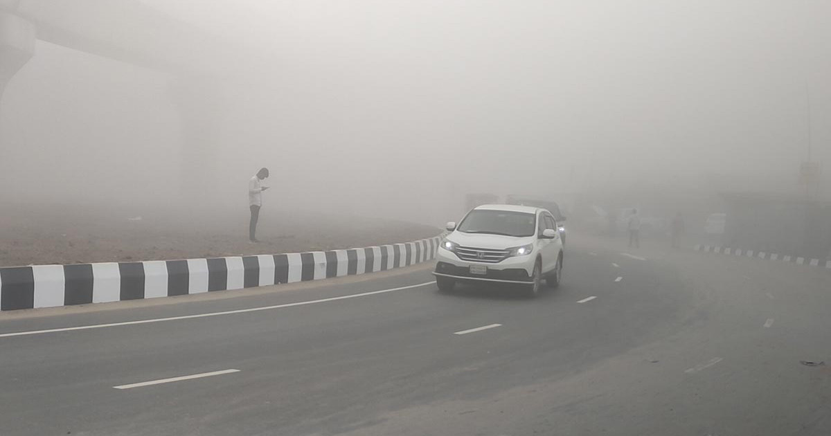 কুয়াশার চাদরে ঢাকা রাজধানী, শীত নিয়ে আবহাওয়া অধিদপ্তরের বার্তা