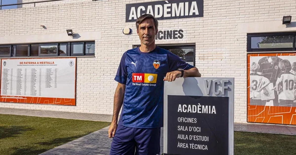 তিন সন্তানসহ কোচের মর্মান্তিক মৃত্যু