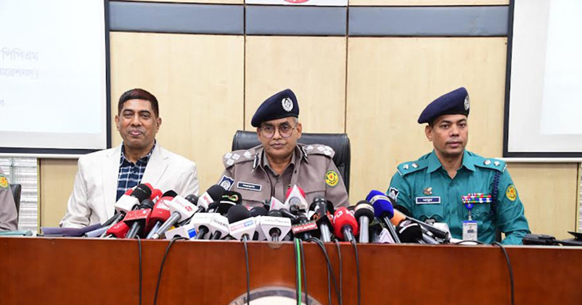 ওসমান হাদি হত্যার দুই আসামি ভারতে পালিয়েছে: পুলিশ