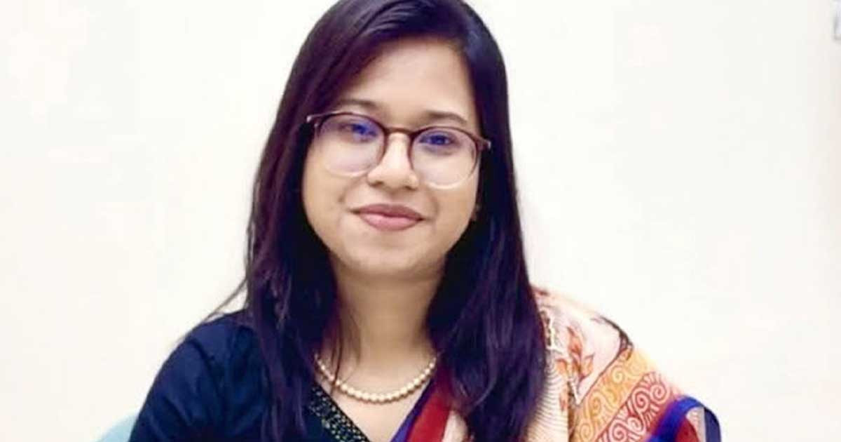 নির্বাচন থেকে সরে দাঁড়ালেন এনসিপি প্রার্থী মনিরা শারমিন