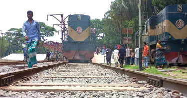 উত্তরায় ট্রেনের ধাক্কায় পোশাককর্মীর মৃত্যু