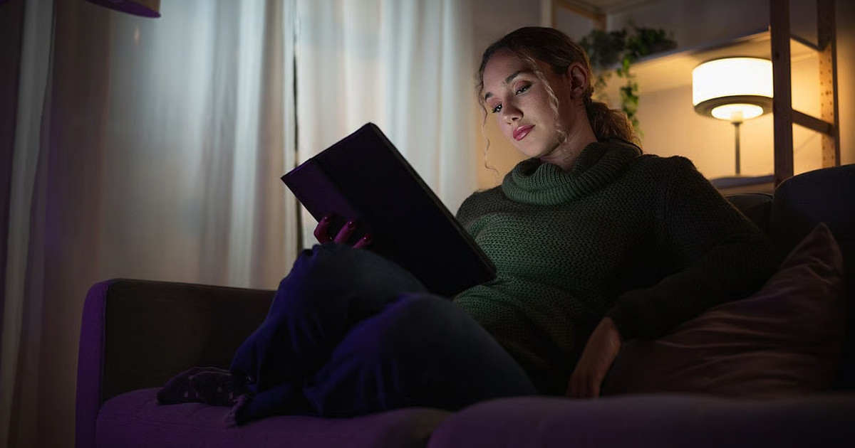 দীর্ঘ স্ক্রিন টাইমে ক্ষতি চোখের, কতক্ষণ নিরাপদ জেনে নিন