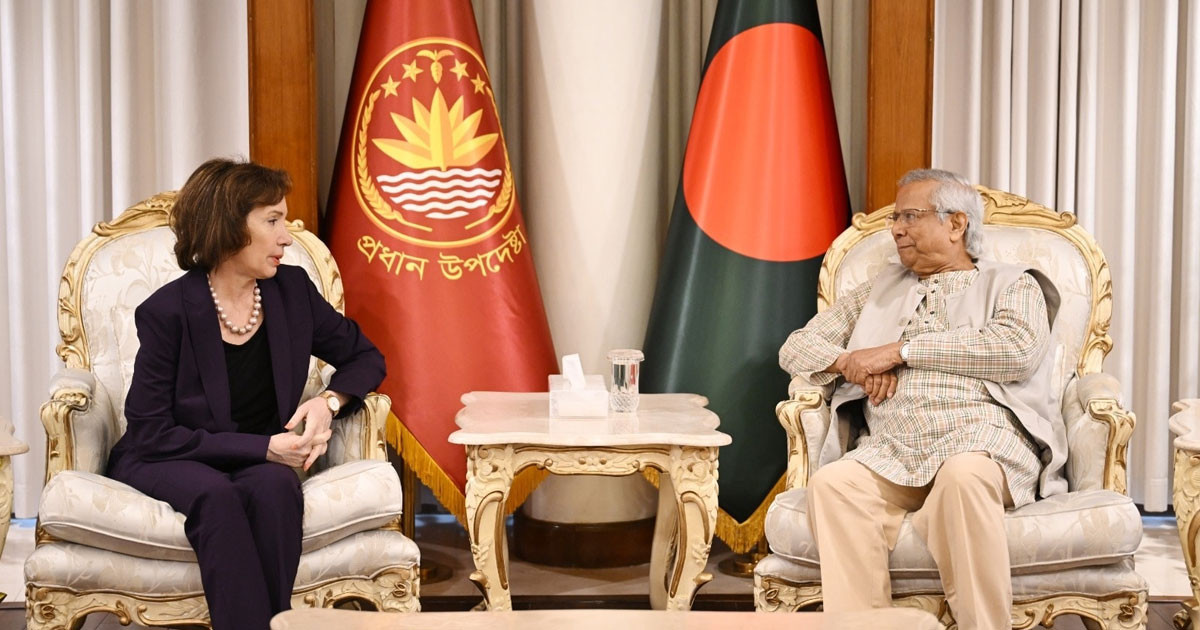 প্রধান উপদেষ্টার সঙ্গে যুক্তরাষ্ট্রের চার্জ দ্য অ্যাফেয়ার্সের বিদায়ী সাক্ষাৎ