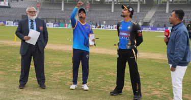 টস জিতে চট্টগ্রামকে ব্যাটিংয়ে পাঠাল রংপুর