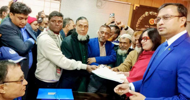 মনোনয়নপত্র জমা দিলেন ব্যারিস্টার রুমিন ফারহানা