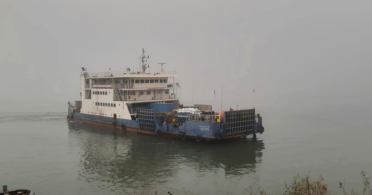 ৫ ঘণ্টা পর দৌলতদিয়া-পাটুরিয়া নৌরুটে ফেরি চলাচল শুরু