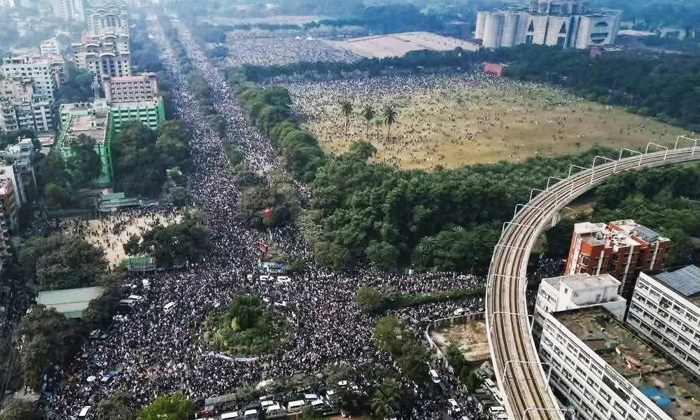অশ্রুজলে সিক্ত ঢাকা