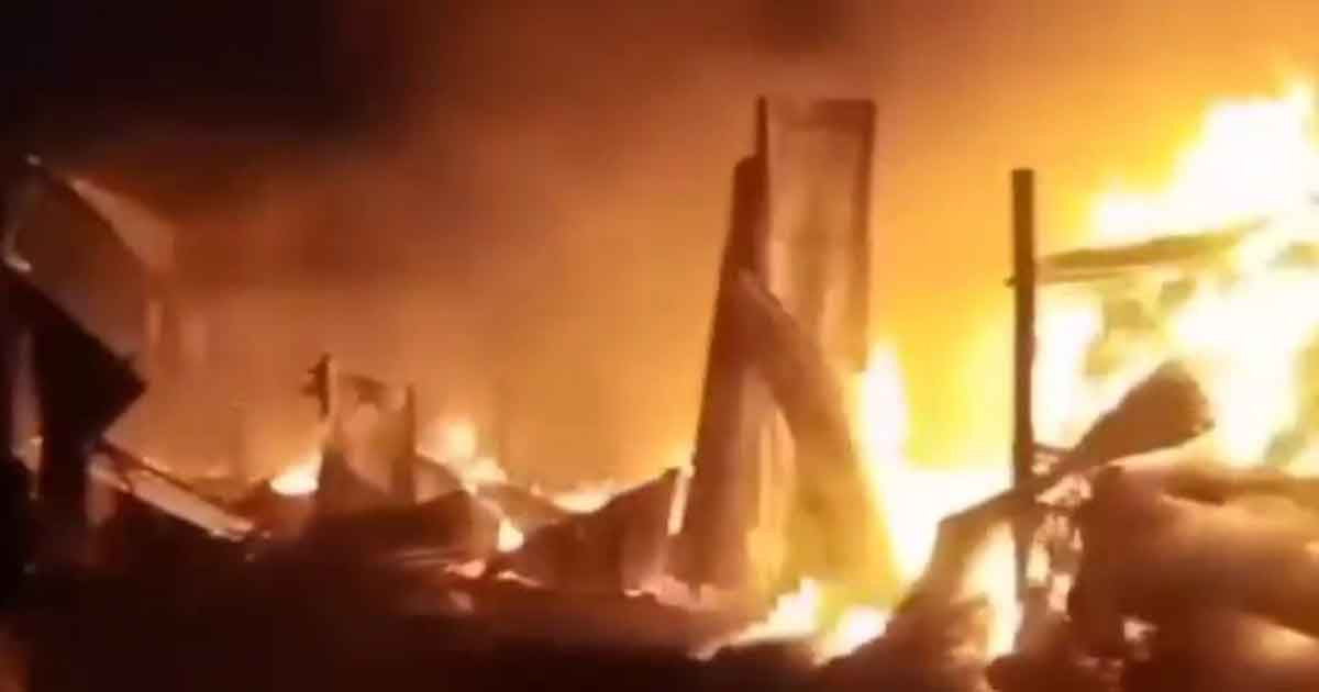 গাজীপুরে আগুনে পুড়ল ঝুটের গোডাউন