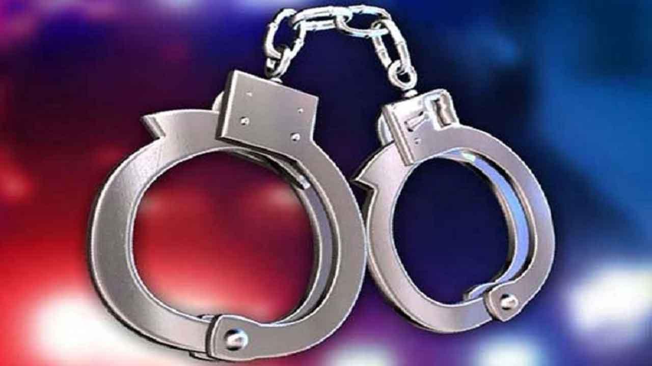 আত্মগোপনে থাকা যুবলীগ নেতা গ্রেপ্তার