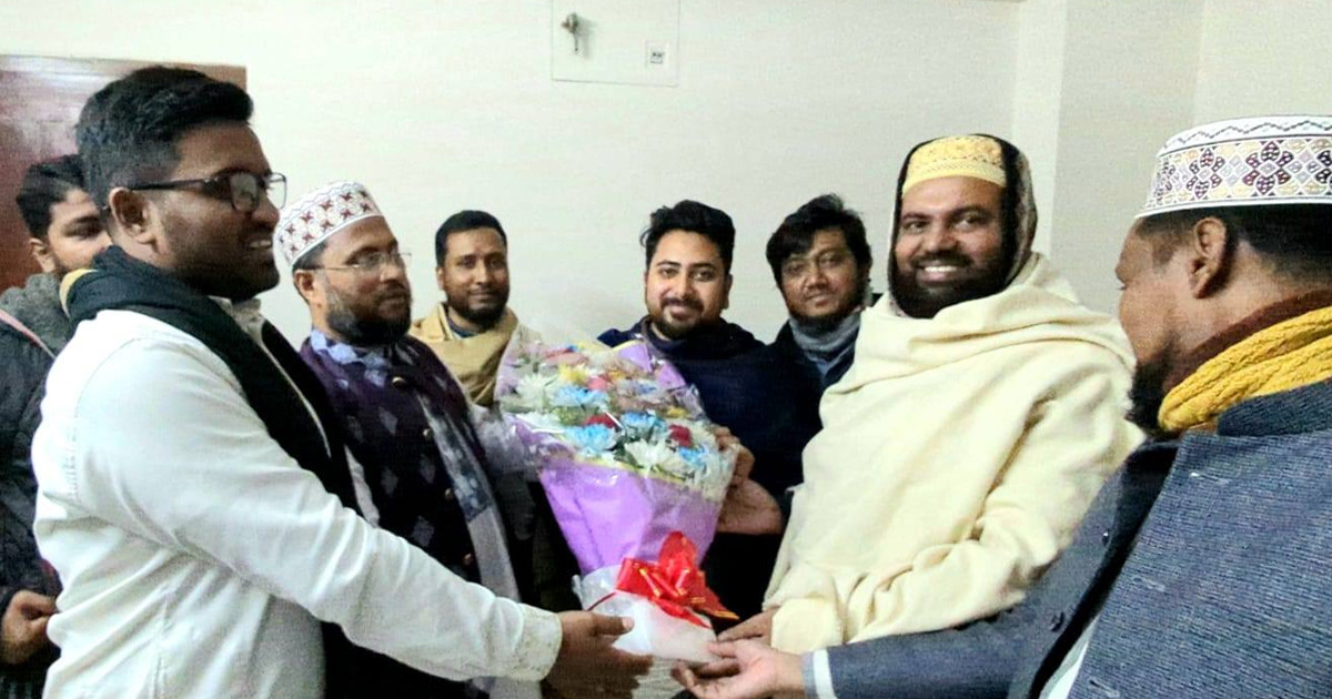 আসন ছেড়ে দেওয়া জামায়াত প্রার্থীকে নিয়ে নাহিদের ফেসবুক পোস্ট