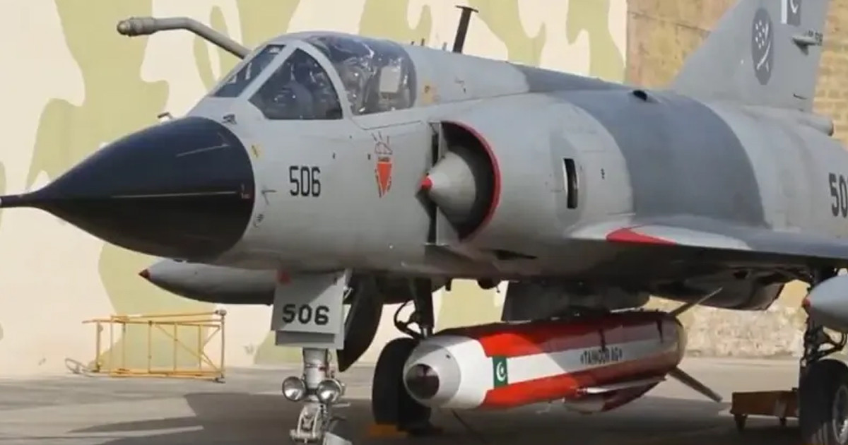 নিজস্ব প্রযুক্তিতেই ৬০০ কিমি পাল্লার ক্ষেপণাস্ত্রের সফল উৎক্ষেপণ পাকিস্তানের