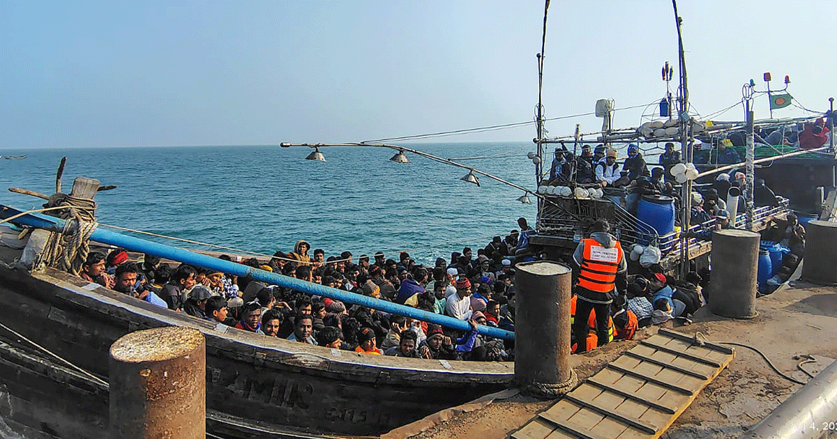 মালয়েশিয়া যাওয়ার পথে ২৭৩ জনসহ ১০ দালাল আটক