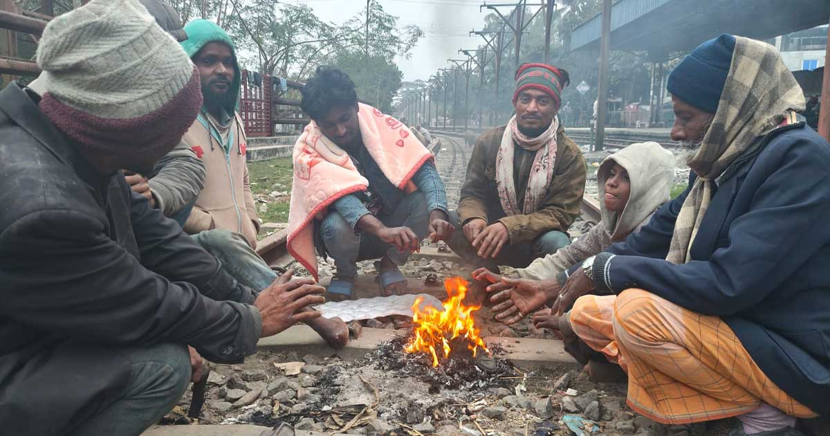 তীব্র শীতে কাঁপছে সিরাজগঞ্জ, সর্বনিম্ন তাপমাত্রা ৯.৫ ডিগ্রি