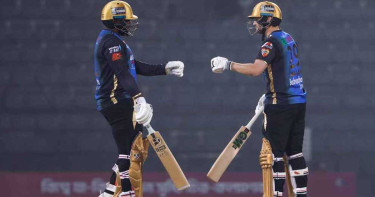 চট্টগ্রামকে হারিয়ে পয়েন্ট টেবিলের শীর্ষে রংপুর রাইডার্স