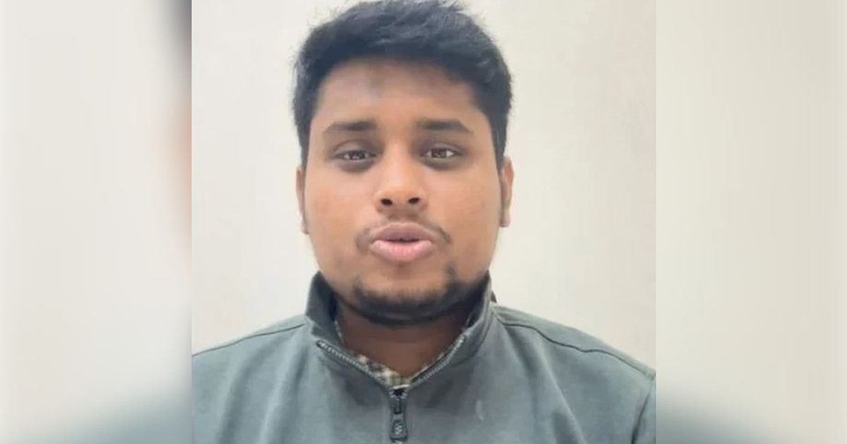 জুলাই অভ্যুত্থানে অংশগ্রহণকারীদের অপ্রাসঙ্গিক করে দেওয়ার চেষ্টা হচ্ছে: হাসনাত