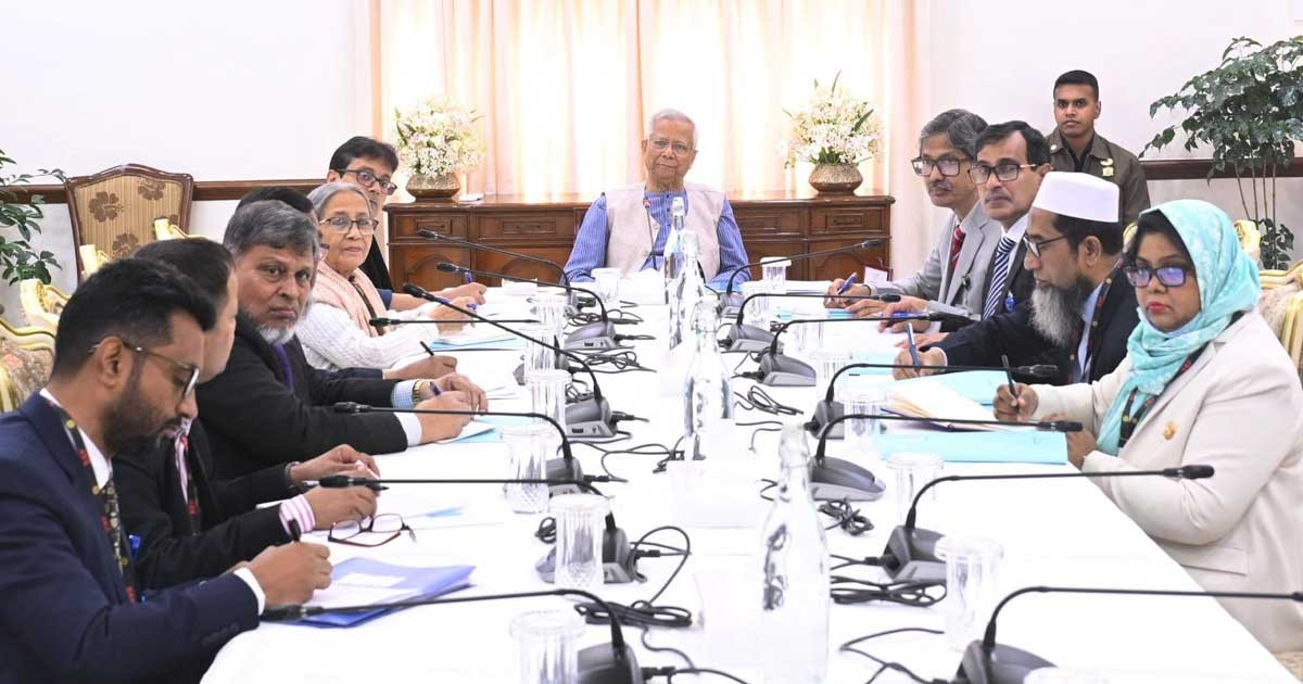 গভীর সমুদ্রে গবেষণা ও সমস্যা চিহ্নিত করতে গুরুত্বারোপ প্রধান উপদেষ্টার