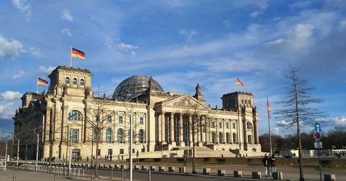 এবার জার্মান চ্যান্সেলরকে ‘তুলে নেওয়ার’ হুমকি!