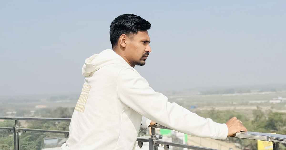 তুমুল আলোচনার মধ্যেই মোস্তাফিজের রহস্যময় ফেসবুক পোস্ট