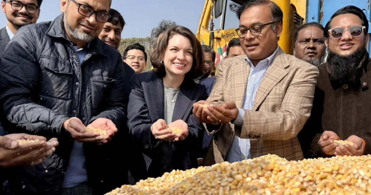 চট্টগ্রাম বন্দরে এলো মার্কিন ভুট্টার বিশাল চালান, খালাস শুরু