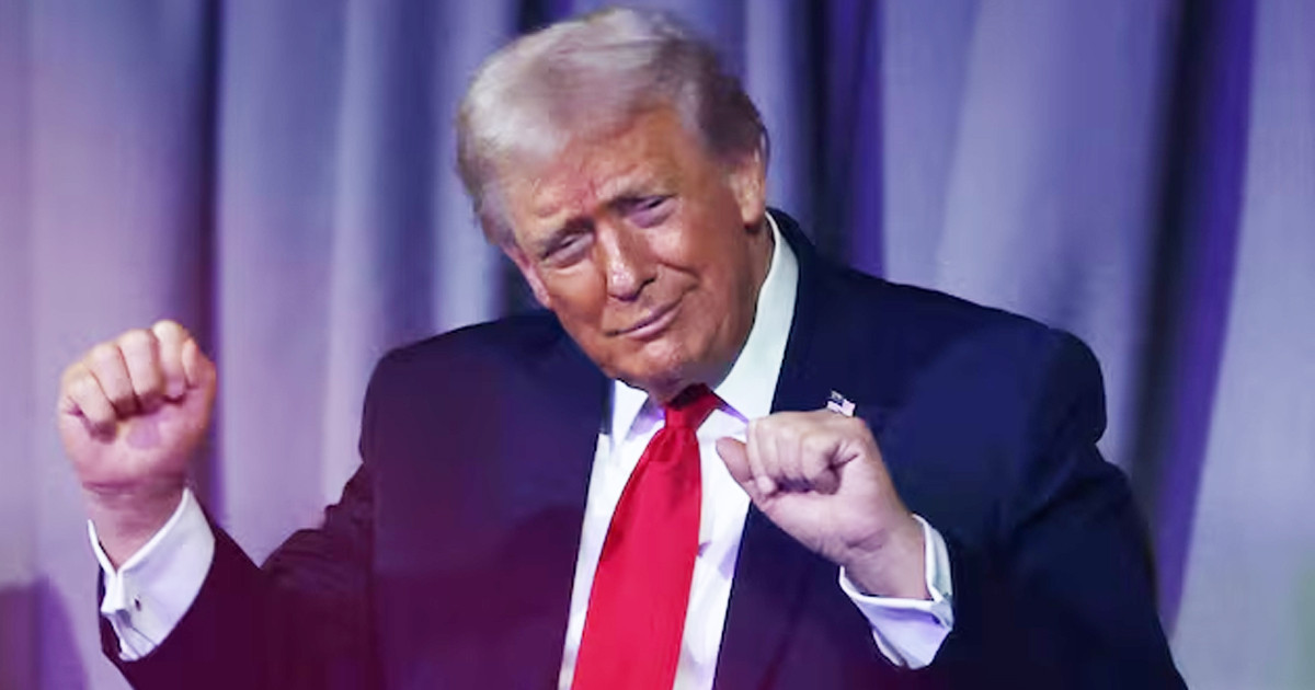 স্ত্রী আমার নাচ অপছন্দ করেন, নকল করতেন মাদুরো: ট্রাম্প