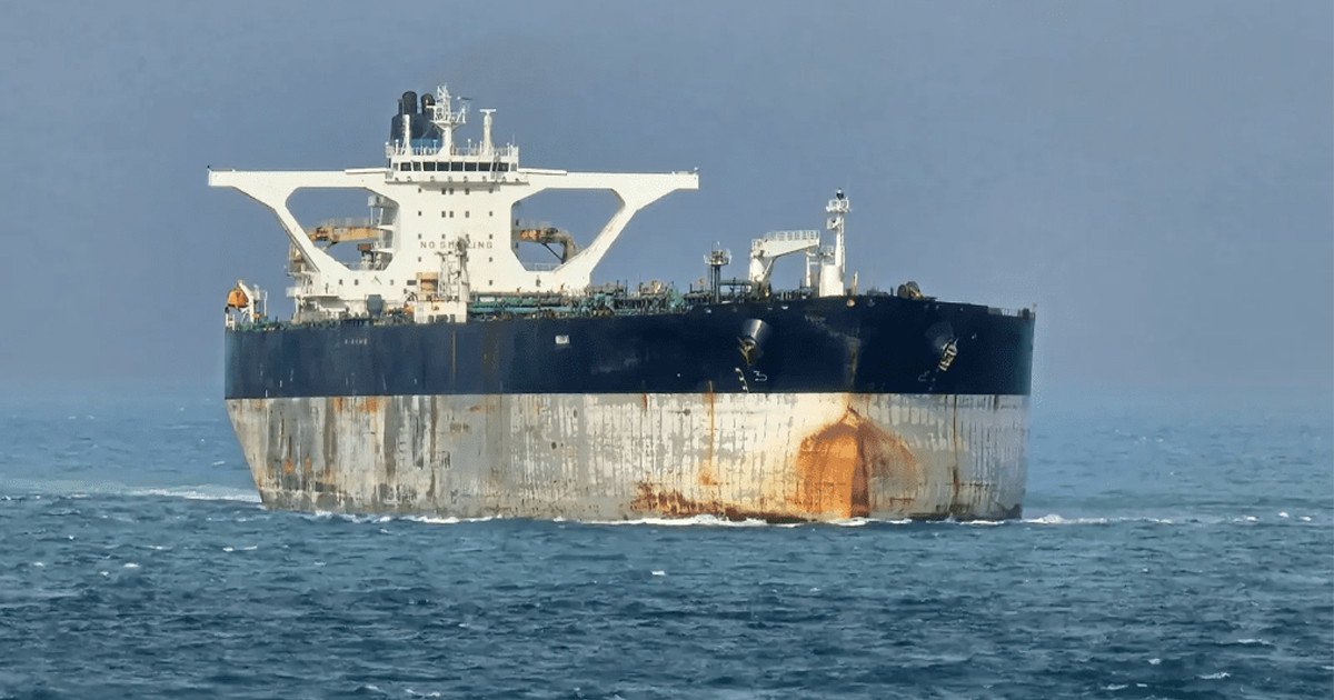 আমেরিকার তাড়া করা তেলবাহী জাহাজের নিরাপত্তায় নৌবাহিনী পাঠালো রাশিয়া